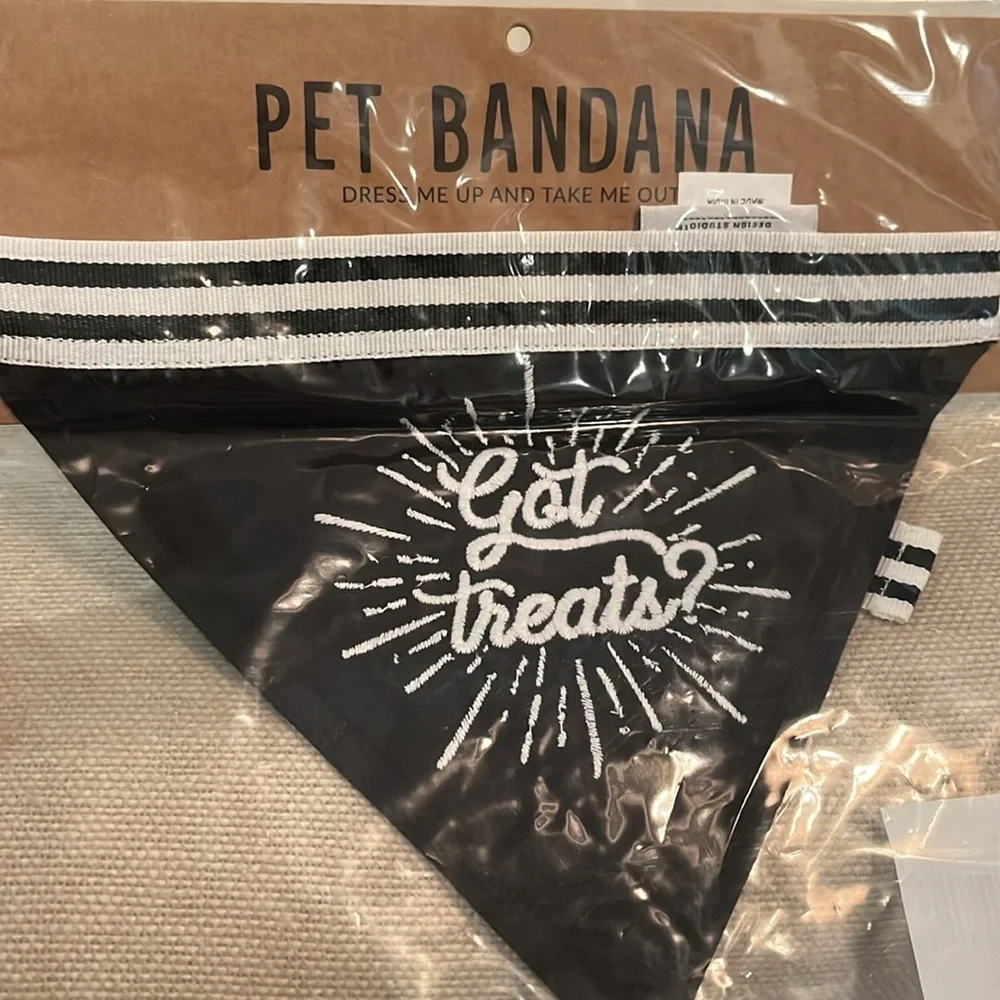 Pet Bandana - Got Treats?/NWT